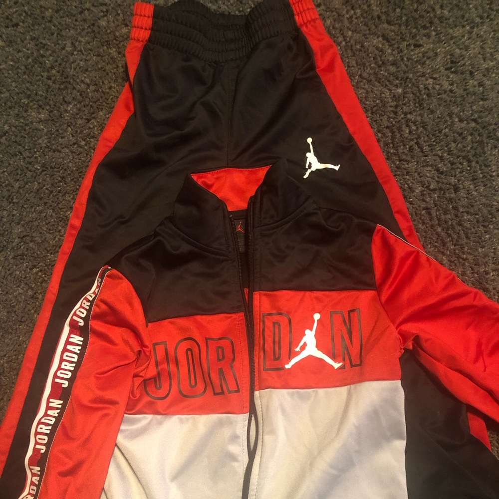 2 pc Jordan track suit for boys size 6